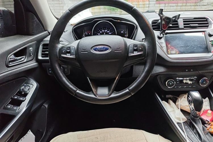Used Ford Escort 2019 Revised Version 1.5L Automatic Enjoyment Type China VI Standard Steering Wheel