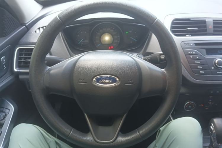 Used Ford Escort 2019 1.5L Automatic ZhiXiang Model Steering Wheel