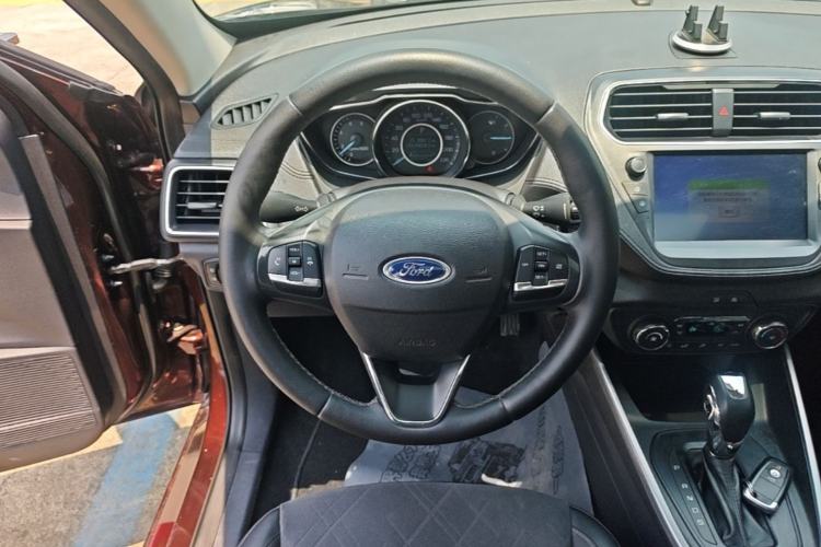Used Ford Escort 2019 Revised Version 1.5L Automatic Enjoyment Type China VI Standard Steering Wheel