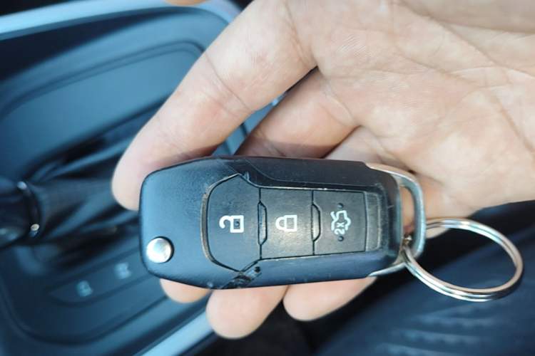 Used Ford Escort 2019 Revised 1.5L Automatic ZhiXiang Version (Tire Pressure Monitoring) China VI Standard Vehicle Key