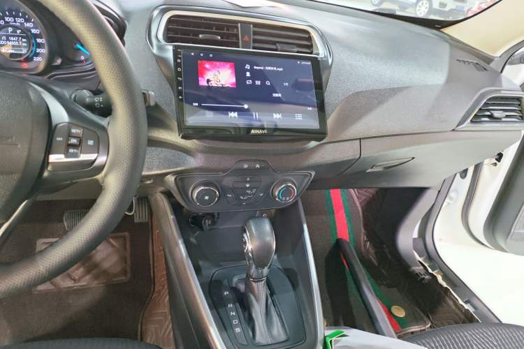 Used Ford Escort 2019 Revised 1.5L Automatic ZhiXiang Version (Tire Pressure Monitoring) China VI Standard Audio And AC Panel