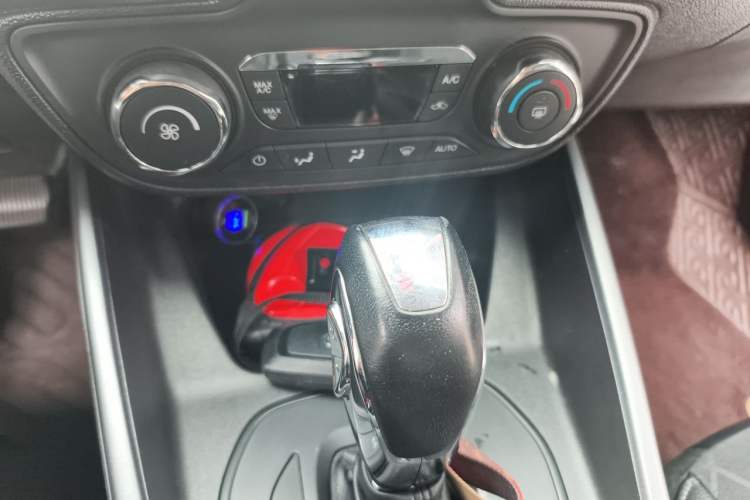 Used Ford Escort 2019 Revised Version 1.5L Automatic Enjoyment Type China VI Standard Audio And AC Panel
