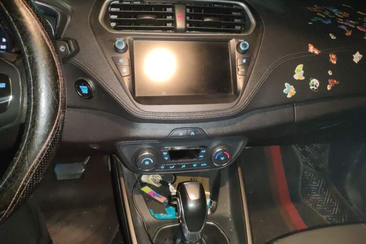Used Ford Escort 2019 Revised Version 1.5L Automatic Zhenxiang Edition China VI Standard Audio And AC Panel