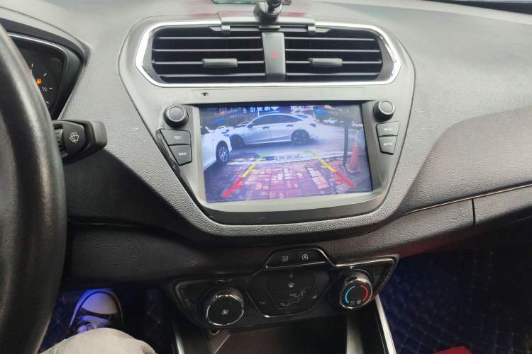 Used Ford Escort 2019 Revised 1.5L Automatic ZhiXiang Version (Tire Pressure Monitoring) China VI Standard Audio And AC Panel