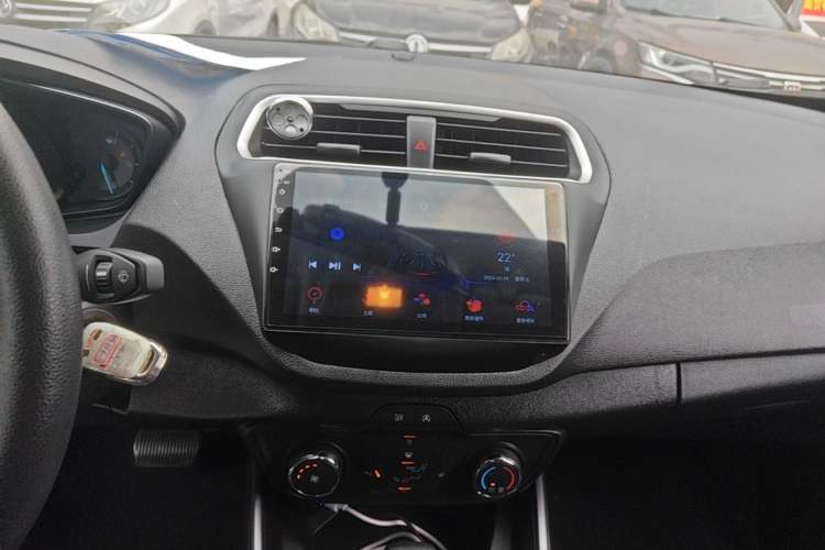 Used Ford Escort 2019 Revised 1.5L Automatic ZhiXiang Version (Tire Pressure Monitoring) China VI Standard Audio And AC Panel