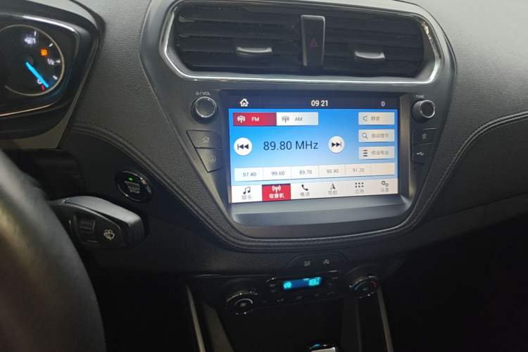 Used Ford Escort 2019 Revised Version 1.5L Automatic Enjoyment Type China VI Standard Audio And AC Panel