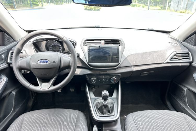 Used Ford Escort 2019 1.5L Manual ZhiXiang Version Audio And AC Panel