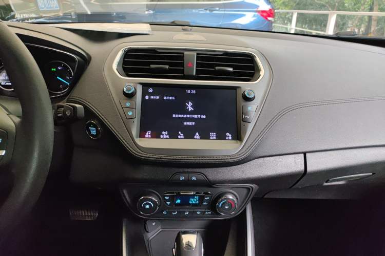 Used Ford Escort 2019 Revised Version 1.5L Automatic Enjoyment Type China VI Standard Audio And AC Panel