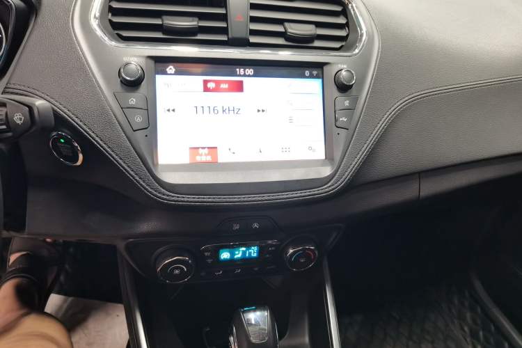 Used Ford Escort 2019 Revised Version 1.5L Automatic Enjoyment Type China VI Standard Audio And AC Panel