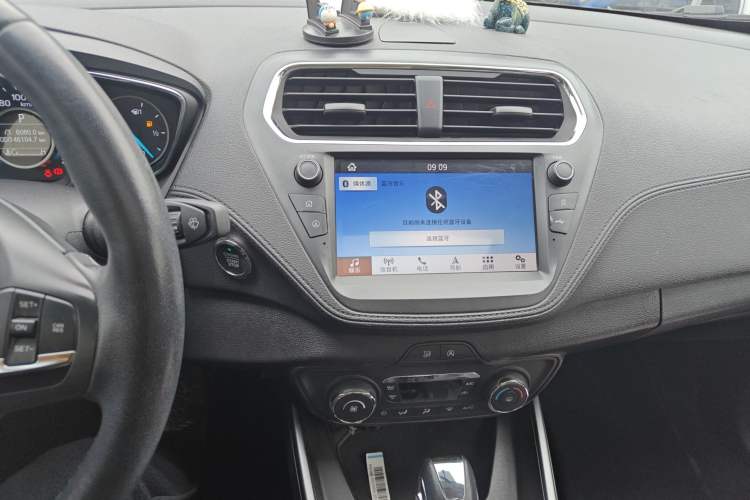 Used Ford Escort 2019 Revised Version 1.5L Automatic Enjoyment Type China VI Standard Audio And AC Panel