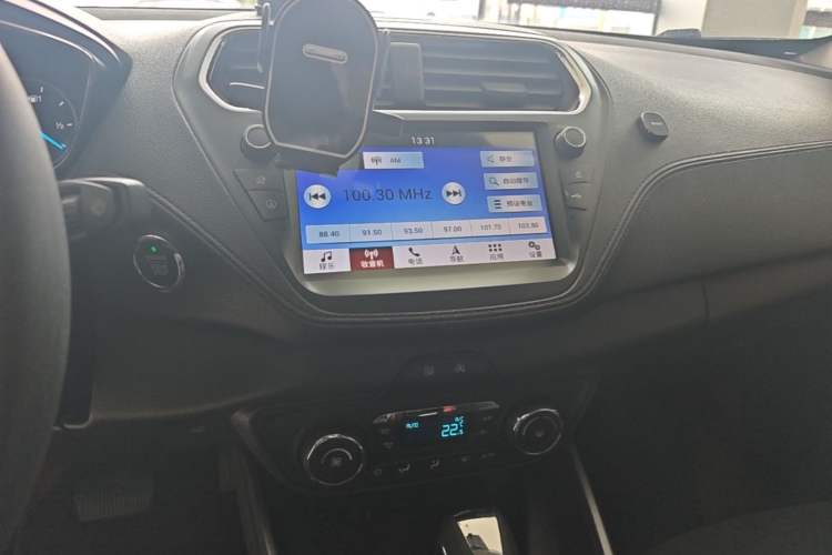Used Ford Escort 2019 Revised Version 1.5L Automatic Enjoyment Type China VI Standard Audio And AC Panel