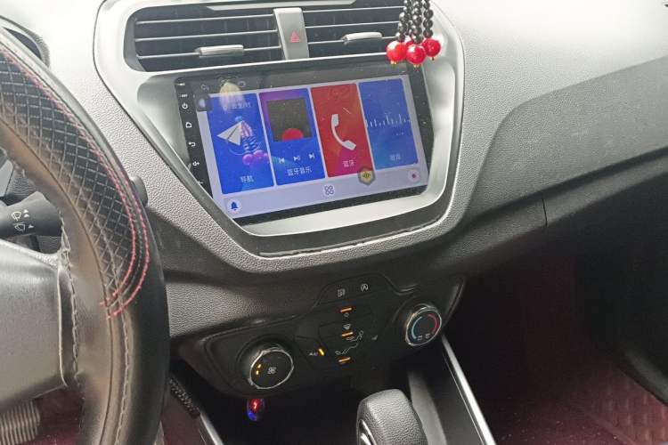 Used Ford Escort 2019 Revised 1.5L Automatic ZhiXiang Version (Tire Pressure Monitoring) China VI Standard Audio And AC Panel