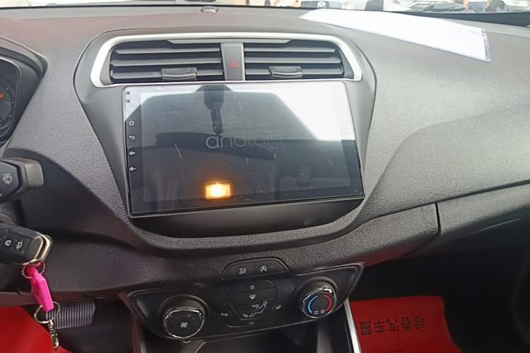 Used Ford Escort 2019 Revised 1.5L Automatic ZhiXiang Version China VI Standard Audio And AC Panel