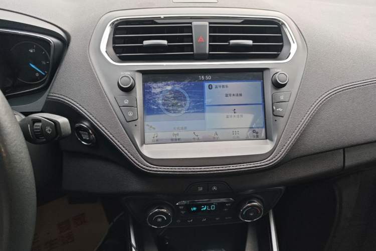 Used Ford Escort 2019 Revised Version 1.5L Automatic Enjoyment Type China VI Standard Audio And AC Panel