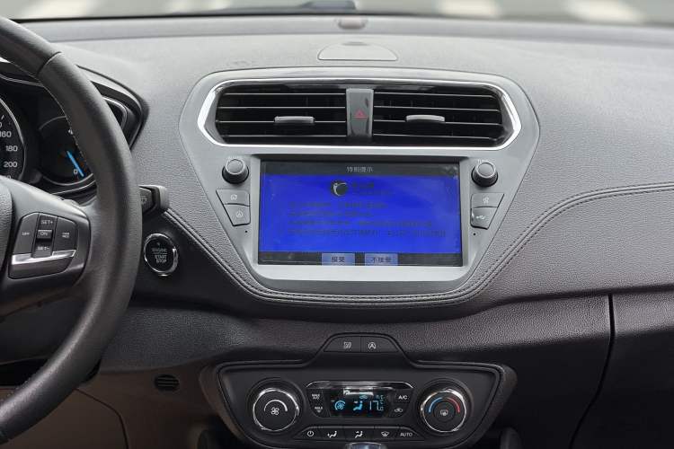 Used Ford Escort 2019 Revised Version 1.5L Automatic Enjoyment Type China VI Standard Audio And AC Panel