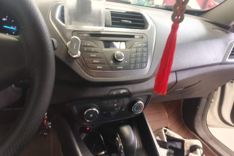 Used Ford Escort 2019 Revised 1.5L Automatic ZhiXiang Version China VI Standard Audio And AC Panel