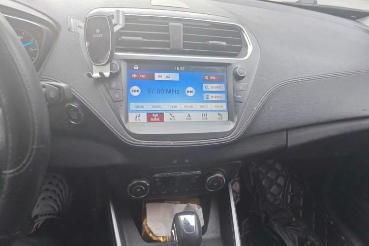 Used Ford Escort 2019 Revised Version 1.5L Automatic Enjoyment Type China VI Standard Audio And AC Panel