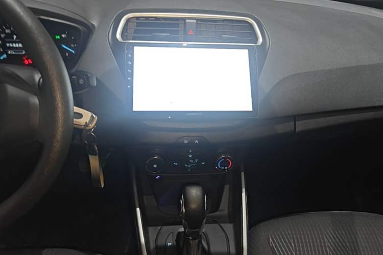 Used Ford Escort 2019 1.5L Automatic ZhiXiang Model Audio And AC Panel