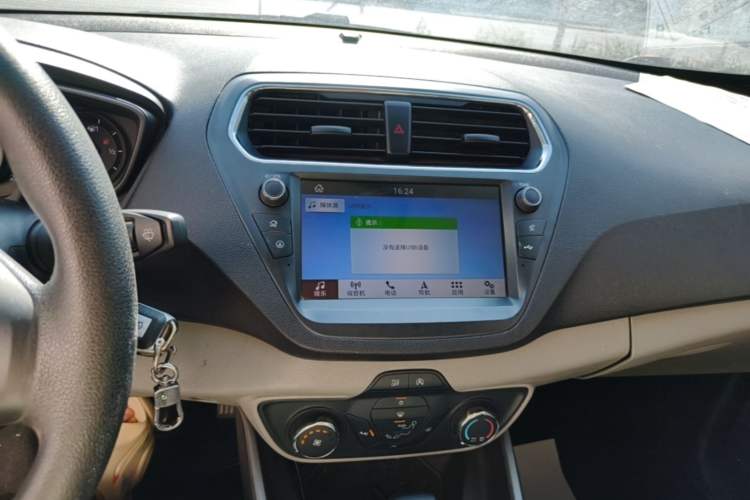 Used Ford Escort 2019 1.5L Automatic ZhiXiang Model Audio And AC Panel