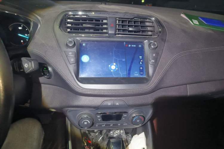 Used Ford Escort 2019 Revised Version 1.5L Automatic Enjoyment Type China VI Standard Audio And AC Panel
