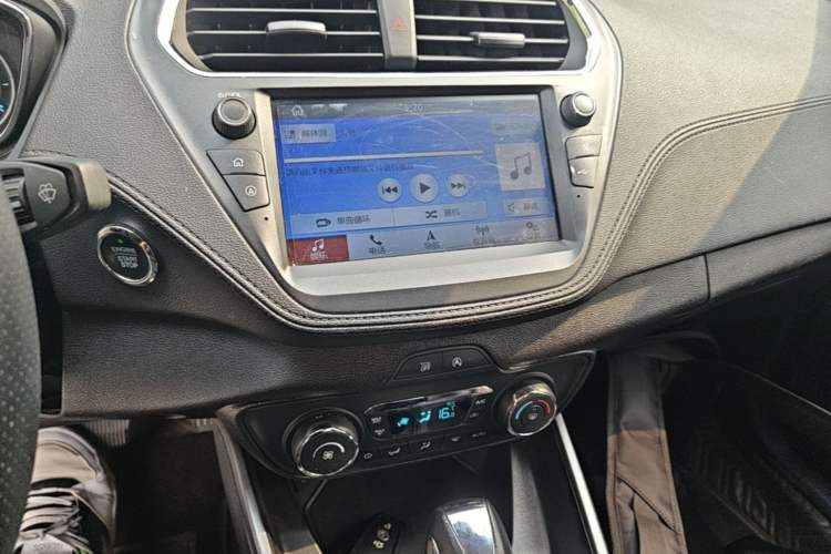 Used Ford Escort 2019 Revised Version 1.5L Automatic Enjoyment Type China VI Standard Audio And AC Panel