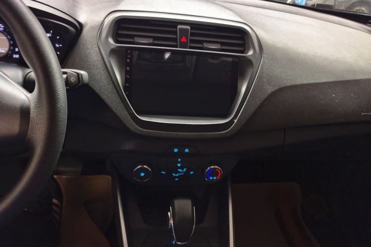 Used Ford Escort 2019 Revised 1.5L Automatic ZhiXiang Version (Tire Pressure Monitoring) China VI Standard Audio And AC Panel