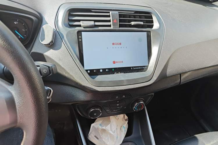 Used Ford Escort 2019 1.5L Manual ZhiXiang Version Audio And AC Panel