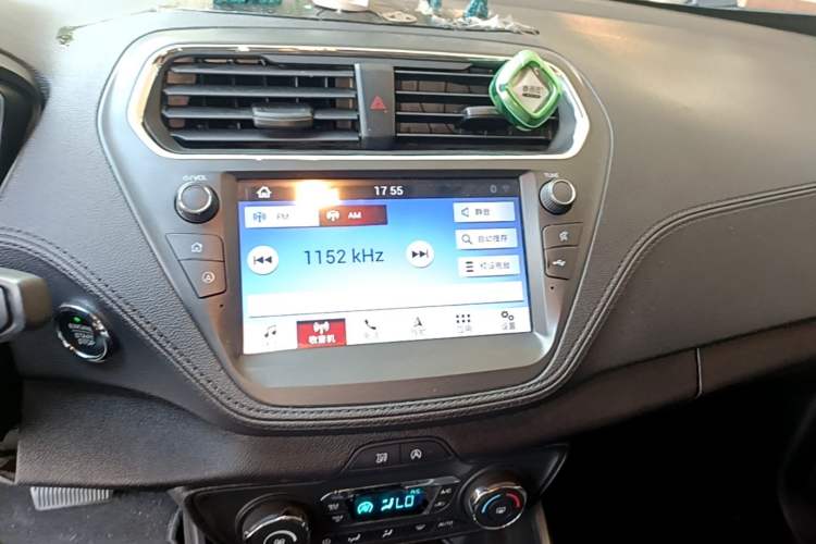 Used Ford Escort 2019 Revised Version 1.5L Automatic Enjoyment Type China VI Standard Audio And AC Panel
