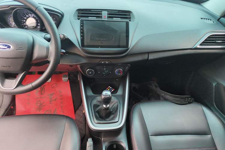Used Ford Escort 2019 Revised Version 1.5L Manual Quality Enjoyment Type China VI Standard Audio And AC Panel