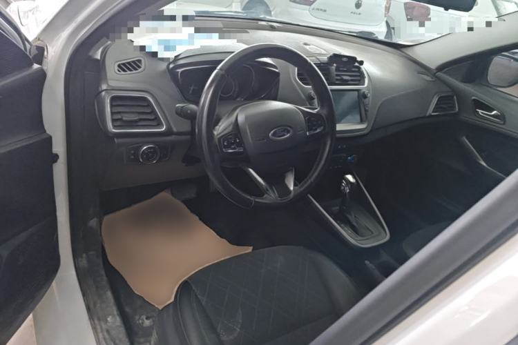 Used Ford Escort 2019 Revised Version 1.5L Automatic Enjoyment Type China VI Standard Center Console