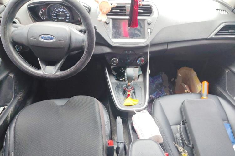 Used Ford Escort 2019 Revised 1.5L Automatic ZhiXiang Version China VI Standard Center Console