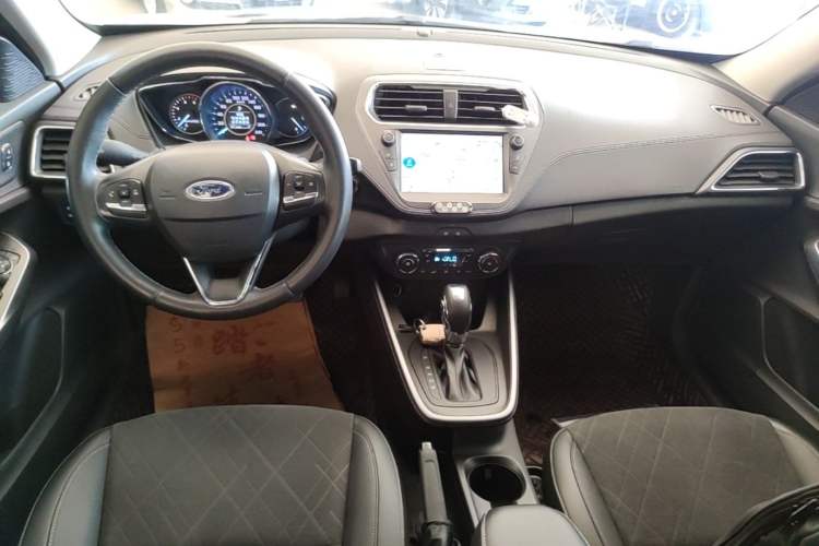 Used Ford Escort 2019 Revised Version 1.5L Automatic Enjoyment Type China VI Standard Center Console