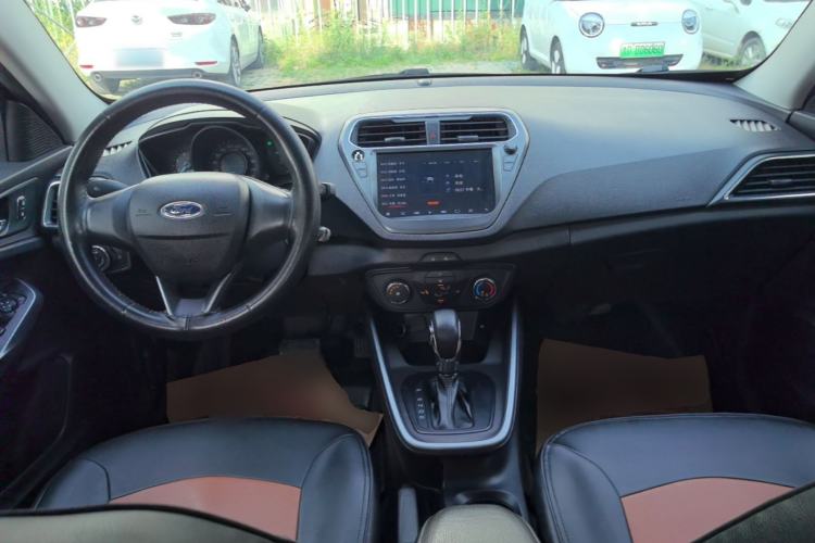 Used Ford Escort 2019 Revised 1.5L Automatic ZhiXiang Version (Tire Pressure Monitoring) China VI Standard Center Console