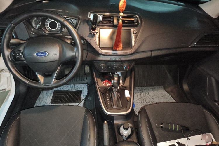Used Ford Escort 2019 1.5L Automatic Enjoyment Model Center Console