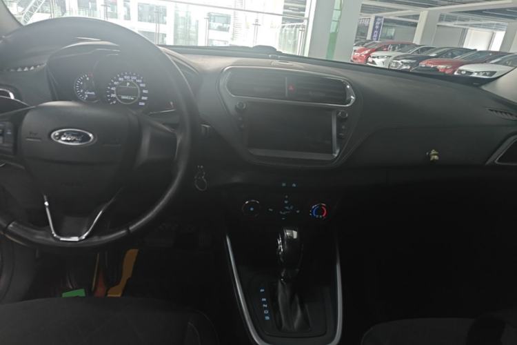 Used Ford Escort 2019 1.5L Automatic Enjoyment Model Center Console