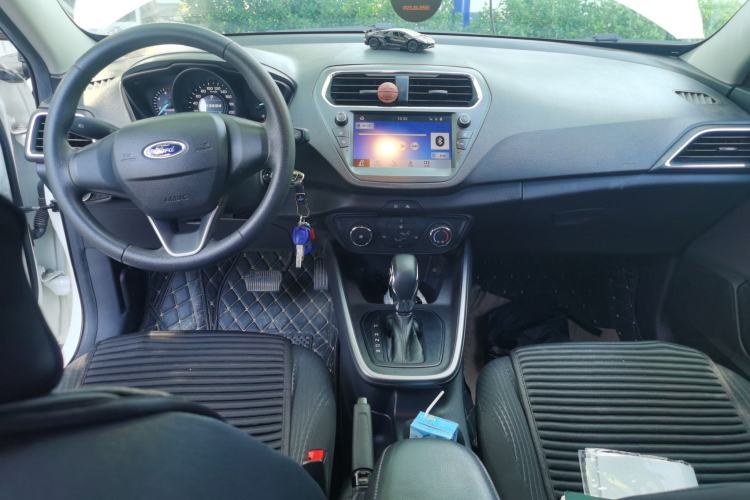 Used Ford Escort 2019 Revised 1.5L Automatic ZhiXiang Version (Tire Pressure Monitoring) China VI Standard Center Console