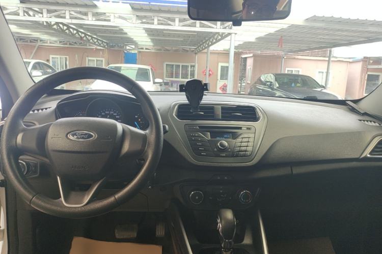 Used Ford Escort 2019 Revised 1.5L Automatic ZhiXiang Version (Tire Pressure Monitoring) China VI Standard Center Console