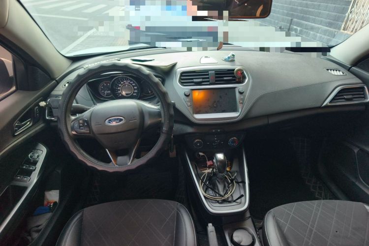 Used Ford Escort 2019 1.5L Automatic Enjoyment Model Center Console
