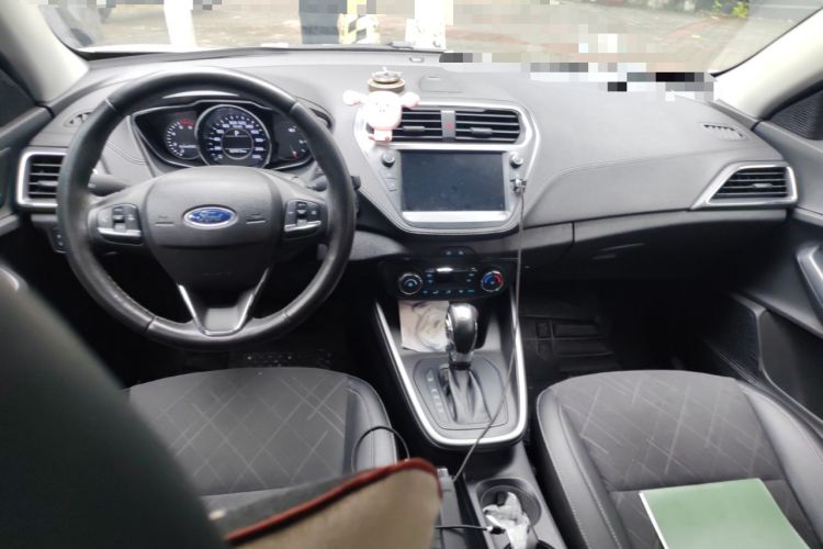 Used Ford Escort 2019 Revised Version 1.5L Automatic Enjoyment Type China VI Standard Center Console