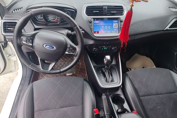 Used Ford Escort 2019 Revised Version 1.5L Automatic Enjoyment Type China VI Standard Center Console