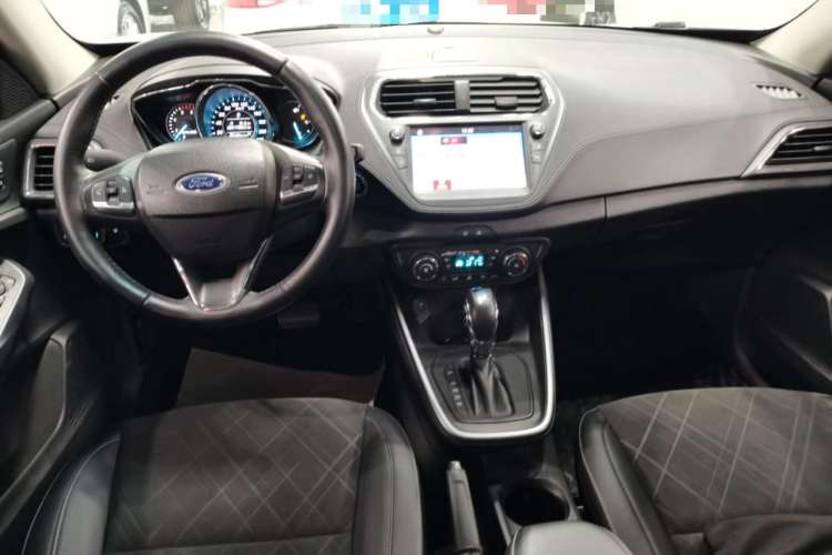 Used Ford Escort 2019 Revised Version 1.5L Automatic Enjoyment Type China VI Standard Center Console