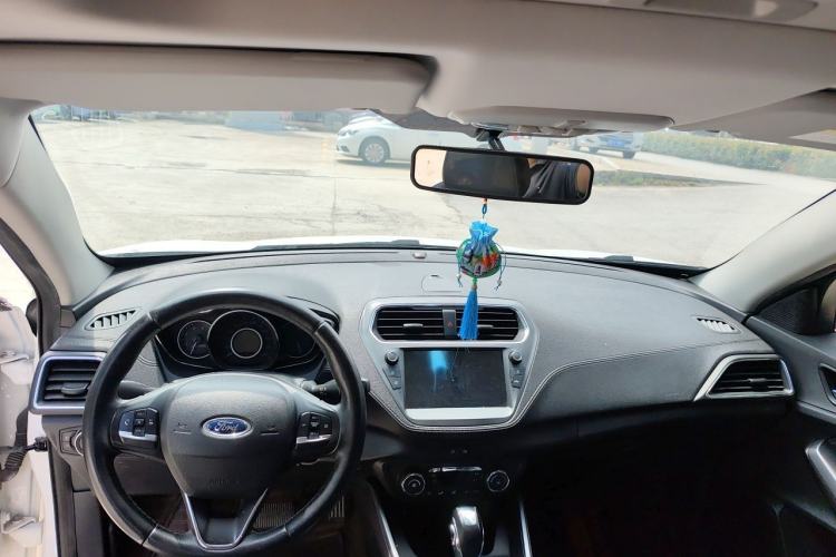 Used Ford Escort 2019 Revised Version 1.5L Automatic Enjoyment Type China VI Standard Center Console