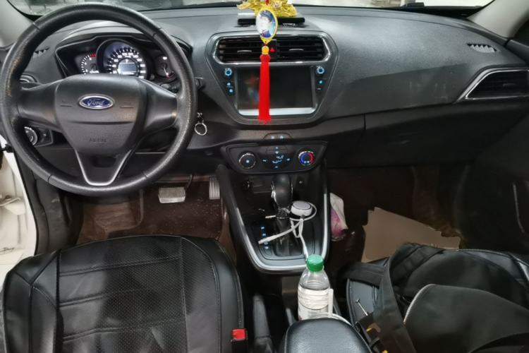 Used Ford Escort 2019 Revised 1.5L Automatic ZhiXiang Version (Tire Pressure Monitoring) China VI Standard Center Console