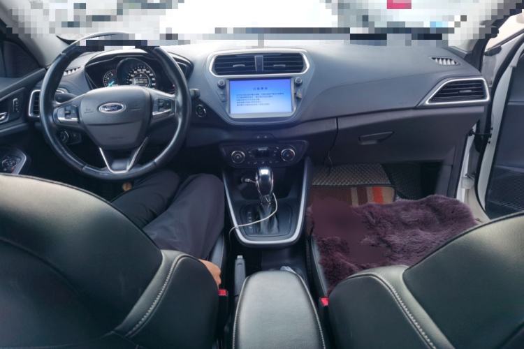 Used Ford Escort 2019 Revised Version 1.5L Automatic Enjoyment Type China VI Standard Center Console