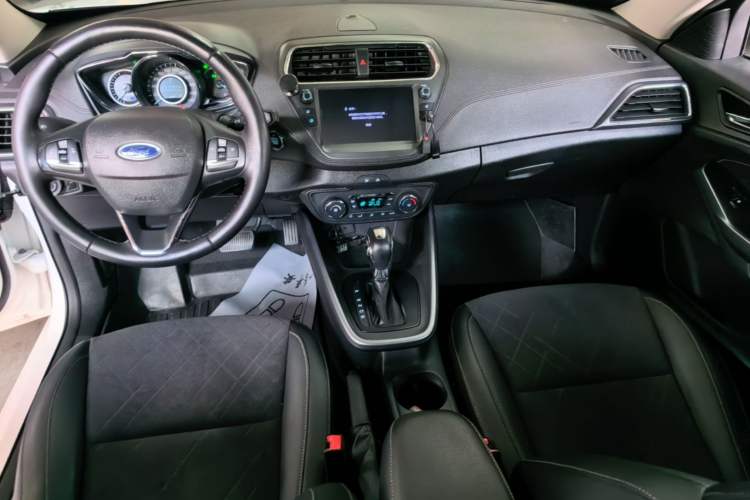 Used Ford Escort 2019 Revised Version 1.5L Automatic Enjoyment Type China VI Standard Center Console