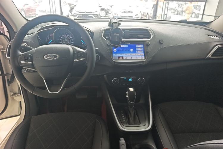 Used Ford Escort 2019 Revised Version 1.5L Automatic Enjoyment Type China VI Standard Center Console