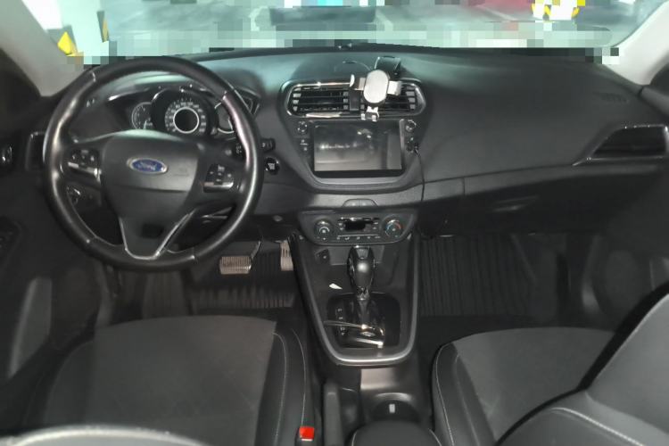Used Ford Escort 2019 Revised Version 1.5L Automatic Enjoyment Type China VI Standard Center Console