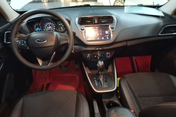Used Ford Escort 2019 1.5L Automatic Enjoyment Model Center Console
