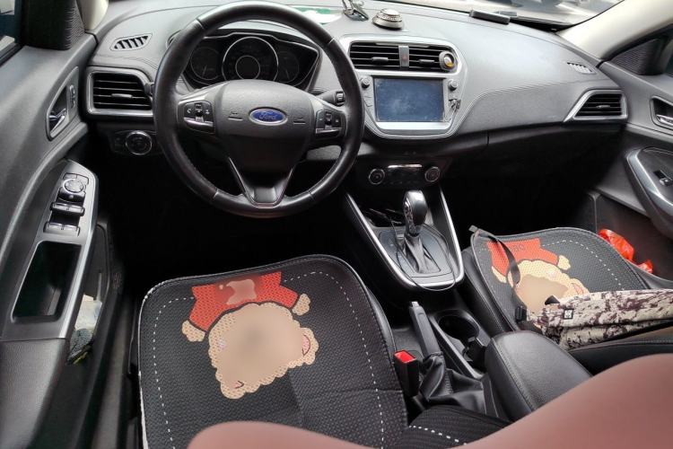 Used Ford Escort 2019 Revised Version 1.5L Automatic Enjoyment Type China VI Standard Center Console