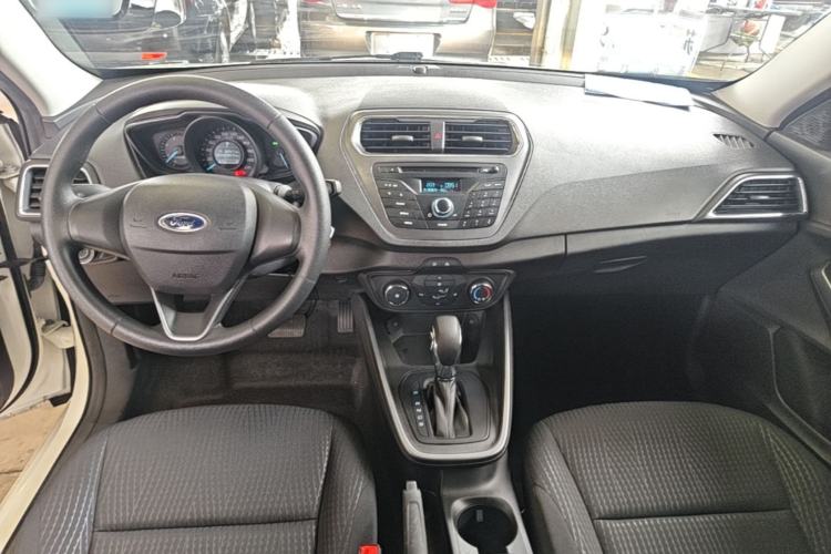 Used Ford Escort 2019 Revised 1.5L Automatic ZhiXiang Version (Tire Pressure Monitoring) China VI Standard Center Console